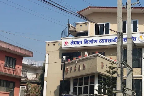 निर्माण सामग्रीको मूल्य स्थिर नहुँदासम्म ‘कन्स्ट्रक्सन होलिडे’ घोषणाको माग